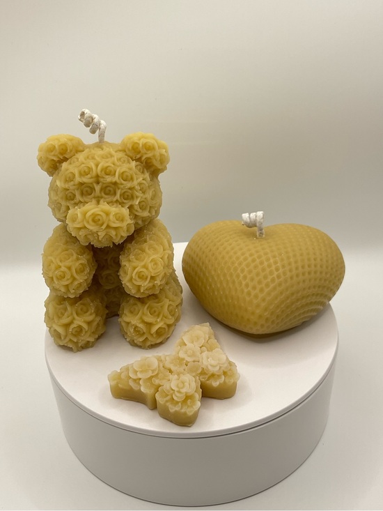 Other - 🕯️🌊NIB Bear and Heart Scented  Candle Set
